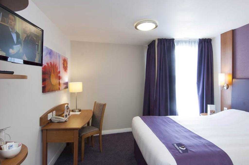 Premier Inn Hatfield الغرفة الصورة
